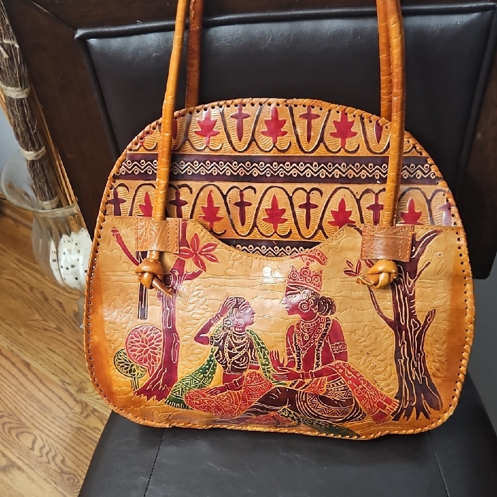 Artistic Tribal Tan Leather Shoulder Bag - Picture 13 of 16